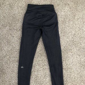 *SOLD* ALO yoga airlift leggings